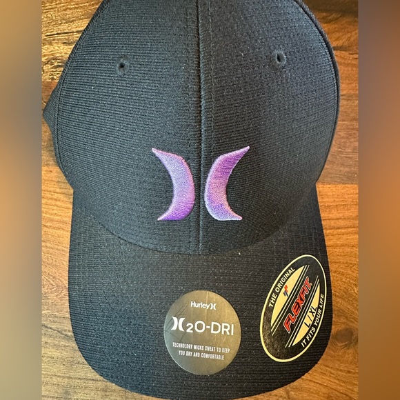 Hurley Other - Hurley Black Hat with Purple Emblem